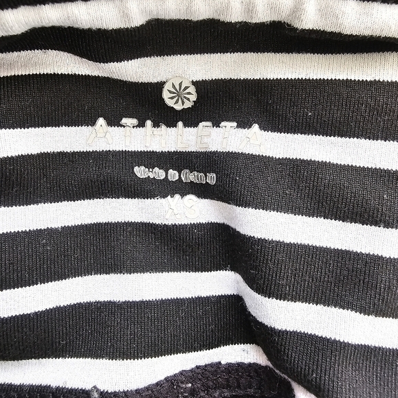Athleta Black & White Stripe crop Leggings size XS - Picture 7 of 9
